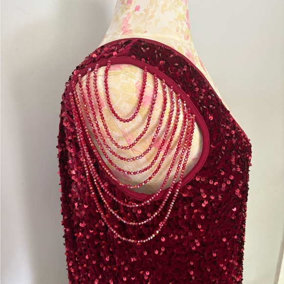 Elegant One Shoulder Burgundy Dress - Picture 2 of 8